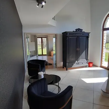 V1p Villa Welkenraedt